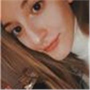 Ragazza di quinta superiore offre ripetizioni