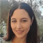 Doy clases particulares, soy paciente y simpática. Estudio magisterio y estoy en el segundo año de carrera