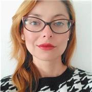 Profesora de inglés para niños, jóvenes y adultos, enfoque en listening y speaking