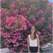 Licenciada en psicología clínica que comprende los procesos de aprendizaje de los niños y adultos