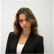 English teacher dedicated to guiding and motivating children with patience and creativity in their learning journey