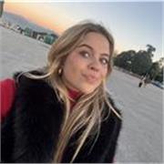 Profesora de inglés a niños de primaria y secundaria.