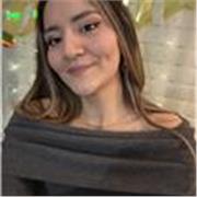 Profesora de matemáticas apta para edades de 8 a 15 años