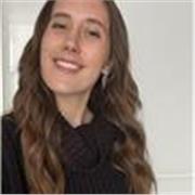 Studentessa al secondo anno di Economia presso l’Università di Trento. Ho frequentato il liceo linguistico nella mia città