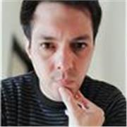 Profesor de Prácticas del lenguaje y literatura. Ofrece clases particulares y taller de escritura. Niveles primario, secundario