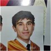 Estudiante de ADE con conocimientos en Matemáticas y Economía quiere impartir conceptos nuevos a menores