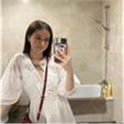 Chica de 18 años, responsable y cercana. Alto nivel de inglés. Clases para primaria.