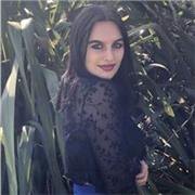 Professeure à l'écoute et motivante - le français devient facile avec un enseignement clair et correct !