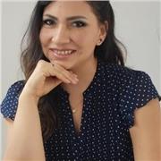 Profesora de Lengua y literatura a nivel primario, secundario y superior