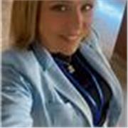 Profesora bilingüe al haber vivido en Australia, con más de 15 años de experiencia enseñando a adultos y niños.