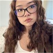  Soy profesora de inglés con nivel C1 certificado y ofrezco clases en Sevilla, tanto presenciales como online. 