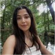 Yo soy estudiante extranjera en España y estudio Farmacia , yo dediqué muchos años aprendiendo Inglés con los mejores métodos. 
