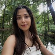 Yo soy estudiante extranjera en España y estudio Farmacia , yo dediqué muchos años aprendiendo Inglés con los mejores métodos.