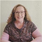I am a native English speaker with 1 year of experience as a private tutor