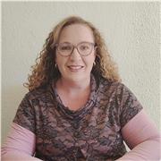 Hi future English learner! I'm a passionate English tutor teaching adults and kids.