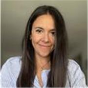 Profesora licenciada en Administración de Empresas imparte clases de Economía y módulos de Admón. para FP