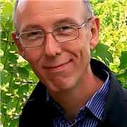 Experienced English teacher searching for students aiming to develop their skills