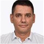 English speaker who teach English at intermediate level.