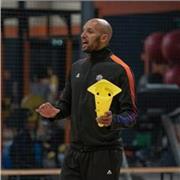 Cours de remise en forme et de bien être mental. Individualisation des contenus également pour des pratiquants experts