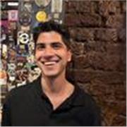 English Teacher who can teach and help improve your English skills 