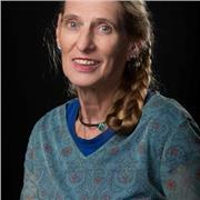 Promovierte Theaterwissenschaftlerin, erfahrene Regisseurin bietet individuellen Schauspielunterricht