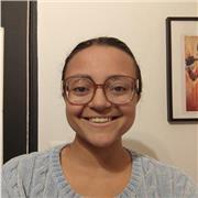 Etudiante en école d'ingénieur, bac mention Très Bien ( option math expertes) propose des cours de maths niveau lycée.