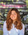 Considero que soy una persona ambiciosa, y esta oportunidad me permitiría ser más independiente. me adapto al nivel de cada alumno y de sus necesidades. 