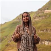 Soy especialista en inglés, pero puedo impartir todas las asignaturas de primaria y algunos cursos de la ESO