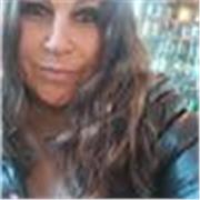 Laureata in Architettura e master in Interior Design impartisce lezioni di Disegno Tecnico a ragazzi delle scuole medie e superior