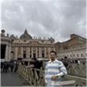 Soy Raúl y ofrezco clases de matemáticas para primaria. Enseñanza cercana, adaptada y divertida. A domicilio o en línea.
