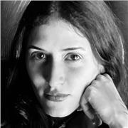 Profesora de diseño de moda (paquete Adobe, desarrollo colección, fundamentos del diseño, etc)