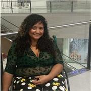 Profesora lengua castellana y lectura crítica responsable y audaz en enseñanza de niños y adolescentes