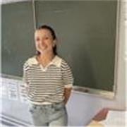 Titulaire d’un master MEEF, je peux proposer du soutien scolaire dans toutes les matières de la primaire au collège.