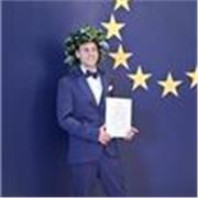 Offro ripetizioni online di italiano. Per qualsiasi informazione mi può contattare!