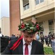 Laureato in Ingegneria Meccanica, offre lezioni di matematica a studenti delle superiori
