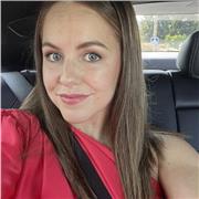 Maestra titulada ofrece apoyo educativo preferiblemete de modo online