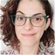 Profesora graduada en filología y con experiencia internacional.