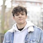 Offro lezioni private ai bambini delle elementarie e medie in matematica, inglese e tecnica principalmente ma anche tanto altro!