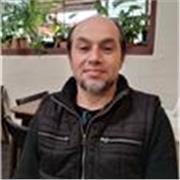 Maestro se inglés con experiencia en adultos jóvenes a adultos