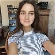 Estudiante de Bachillerato, imparto clases particulares en Barcelona. Soy responsable, paciente y me adapto al ritmo de cada uno.