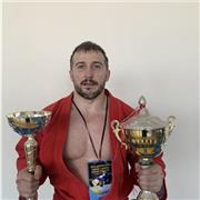 Entraîneur du Judo Je viens d'Ukraine, ceinture noire.