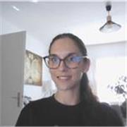 Professeure pour primaire et collège, j'essaye de garder une approche ludique dans l'apprentissage !