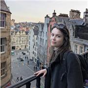 Englisch- und Deutschlehrerin, bilingual, unterrichtet gern alle Altersgruppen