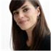 Insegnante di inglese con oltre 10 anni di esperienza – lezioni online per studenti di scuole medie e superiori.
