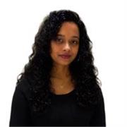English tutor teaching college and university students