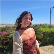 Graduada en Economía y Máster en Contabilidad y Auditoría