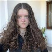 Studentessa di V del Liceo delle Scienze Umane