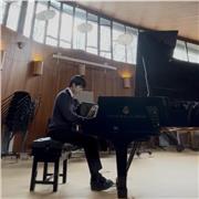 Piano tutor with ABRSM background, teaching beginners to intermediate. Focus on technique, confidence, and exam preparation