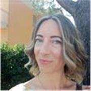 Laureata in Lingua e Letteratura tedesca, ho vissuto 14 anni a Berlino e insegno il tedesco con passione online e in presenza