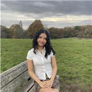 English tutor with a Master’s degree – clear, supportive and structured lessons